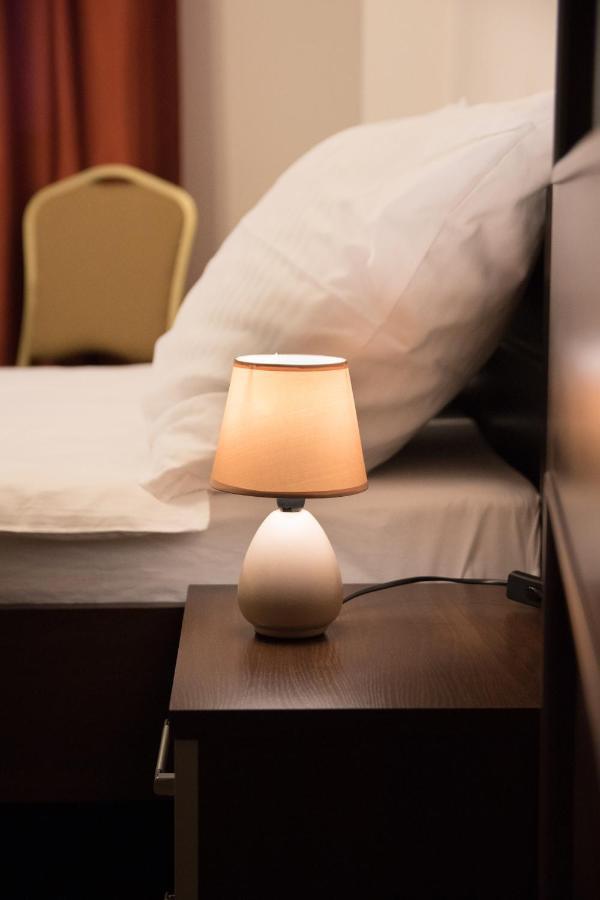 Hotel Hensch Lodz  Luaran gambar