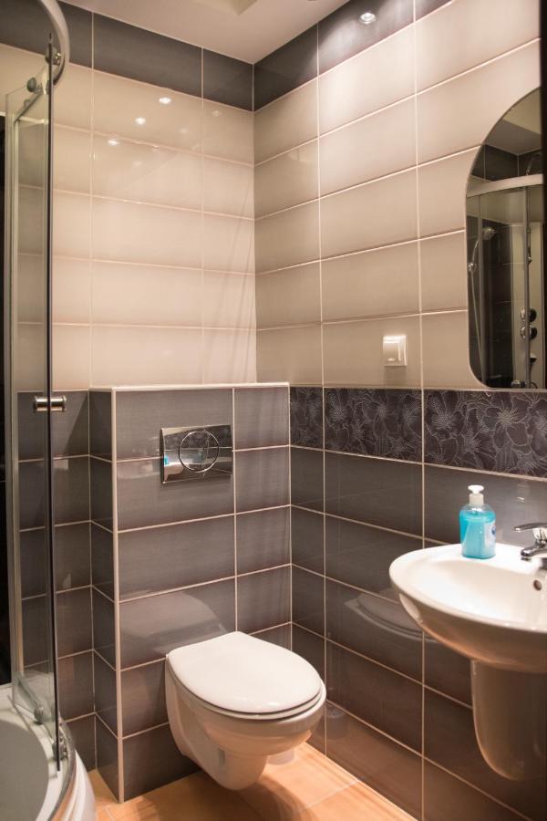 Hotel Hensch Lodz  Luaran gambar