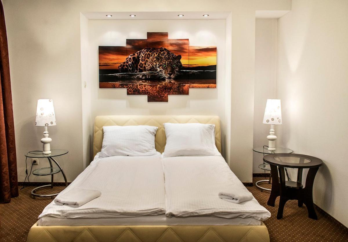 Hotel Hensch Lodz  Luaran gambar