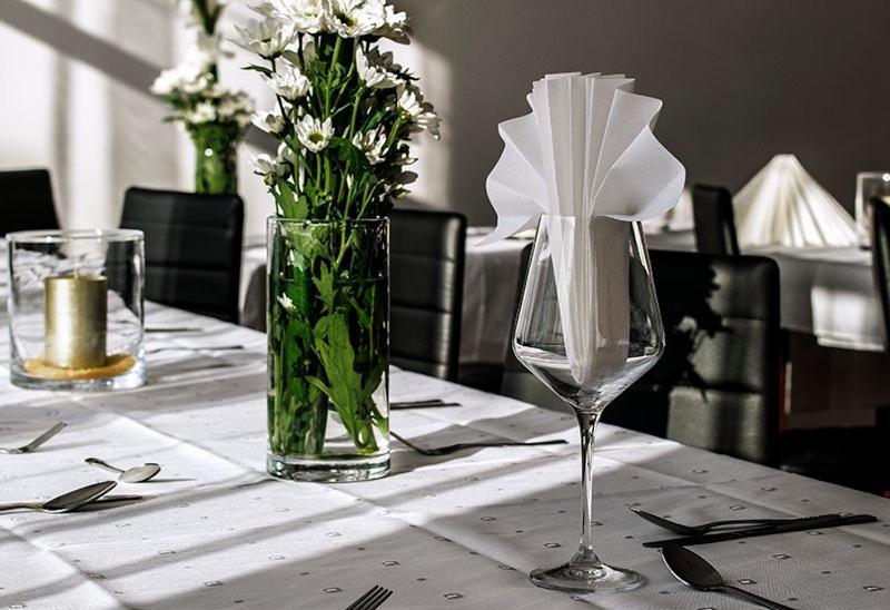 Hotel Hensch Lodz  Luaran gambar